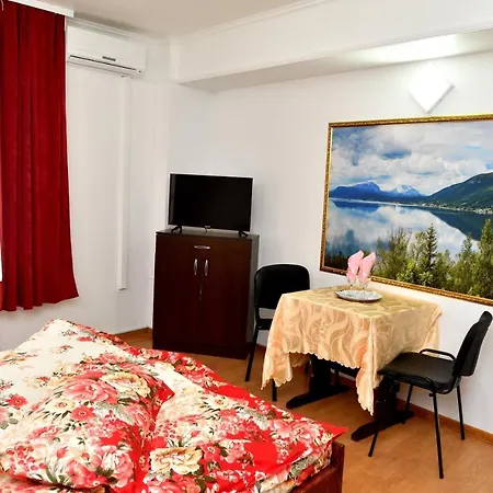 Casa Simescu I Hostel Caransebeş